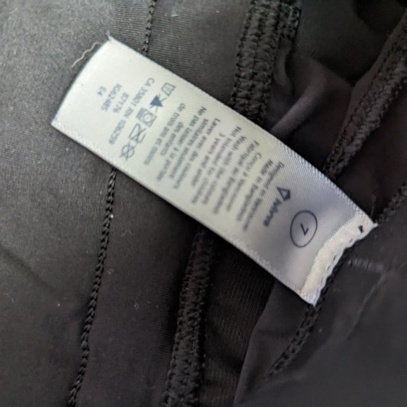 Lululemon Ivivva Cropped Pants/Leggings - Picture 3 of 4